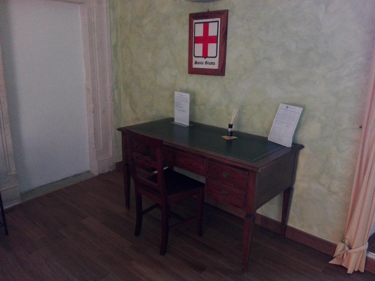 B&B Palazzo Cappa LʼAquila Buitenkant foto