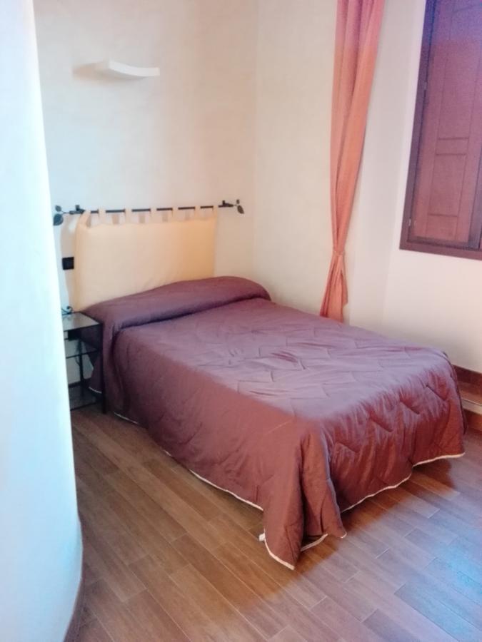 B&B Palazzo Cappa LʼAquila Buitenkant foto