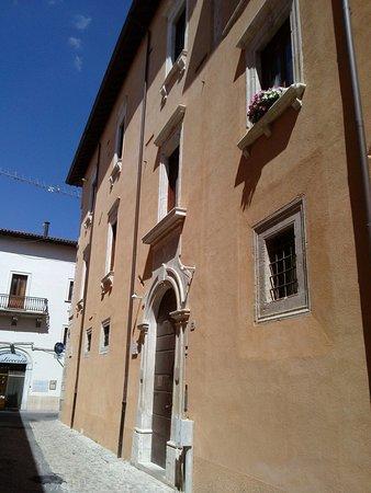 B&B Palazzo Cappa LʼAquila Buitenkant foto